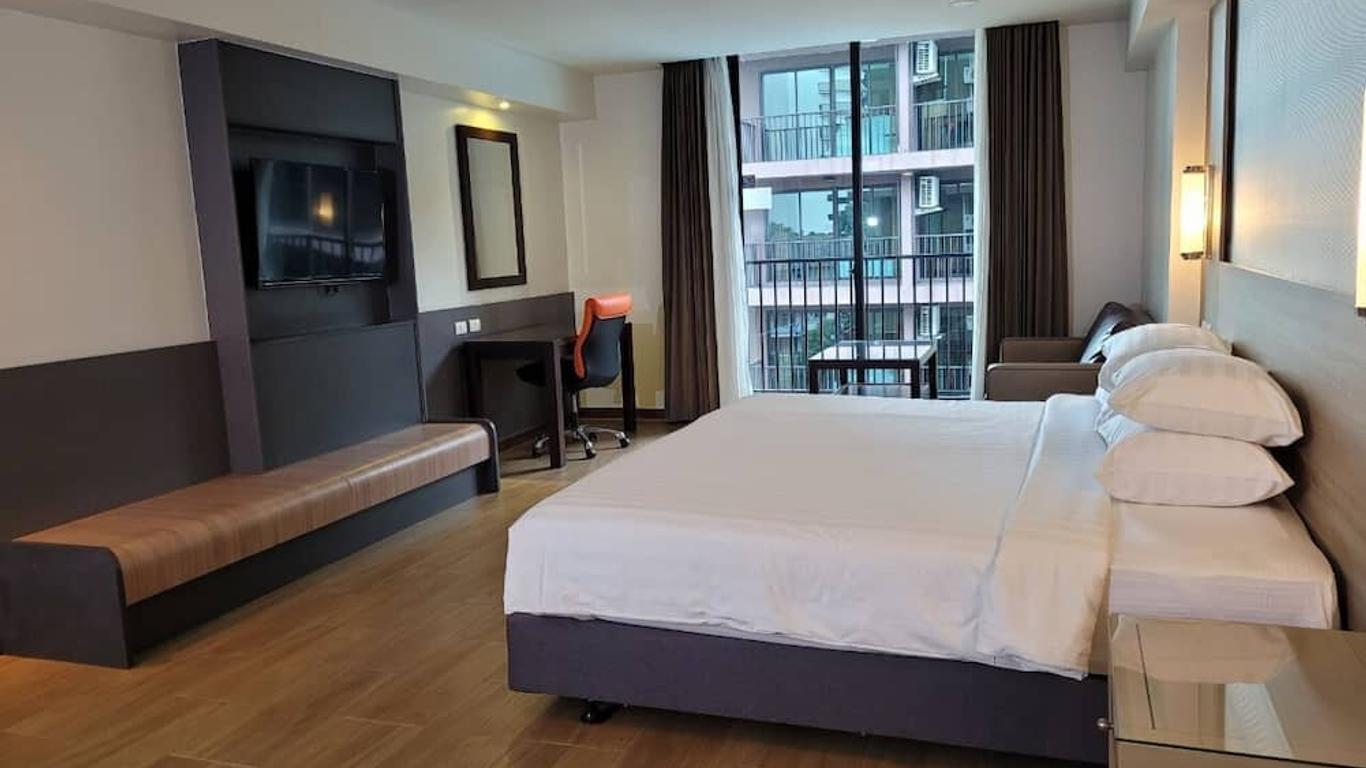 دايناستي غراند هوتيل