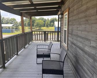 Ada-Accessible Cabin: Breathtaking Lake Views - Lake Village