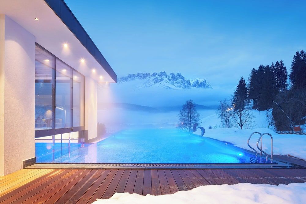 هوتل دير بار