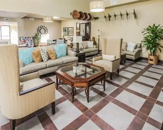 Desert Isle Resort - Palm Springs