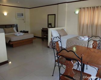 Beachcomber Resort - Boracay - Bedroom