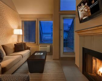 إجزيكيوتيف - ذا إن آت ويسلر فيليدج - وستلر - غرفة معيشة