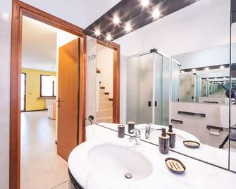 Apartment Villaggio 5 Terre-4 by Interhome - Pignone - Banyo