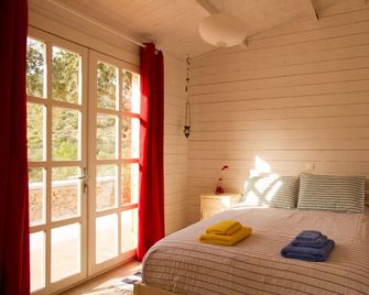 Charming Wooden Eco-House In Unspoiled Nature Surrounding Sougia - Sougia - Bedroom