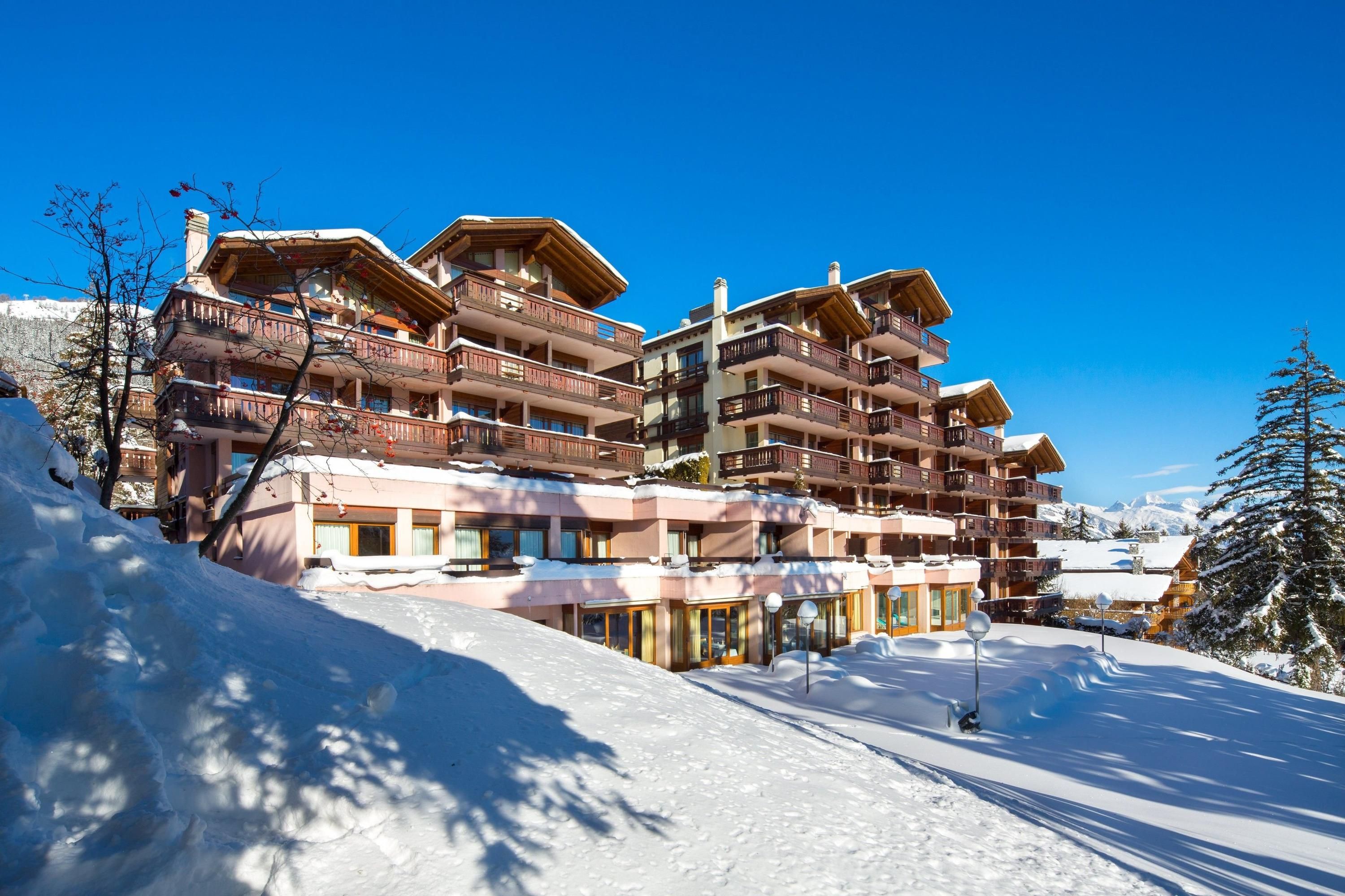 Aparthotel Helvetia Intergolf - Crans-Montana - Building