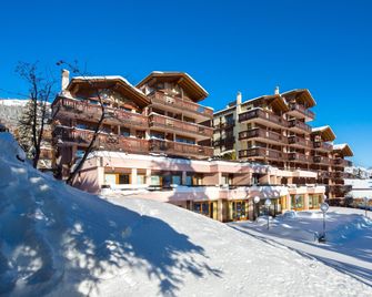 Aparthotel Helvetia Intergolf - Crans-Montana - Building