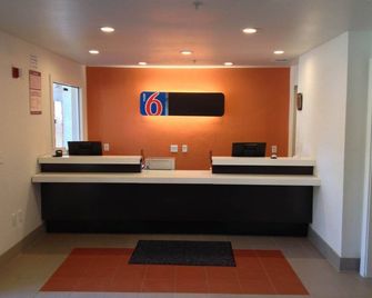 Motel 6-Grand Prairie, Tx - Near Six Flags Drive - Grand Prairie - Resepsiyon