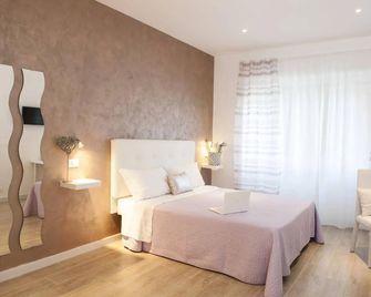 Domus Casaletto - Rome - Bedroom