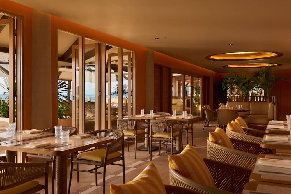 منتجع دوسيت ثاني لاجونا، بوكيت - Choeng Thale - مطعم