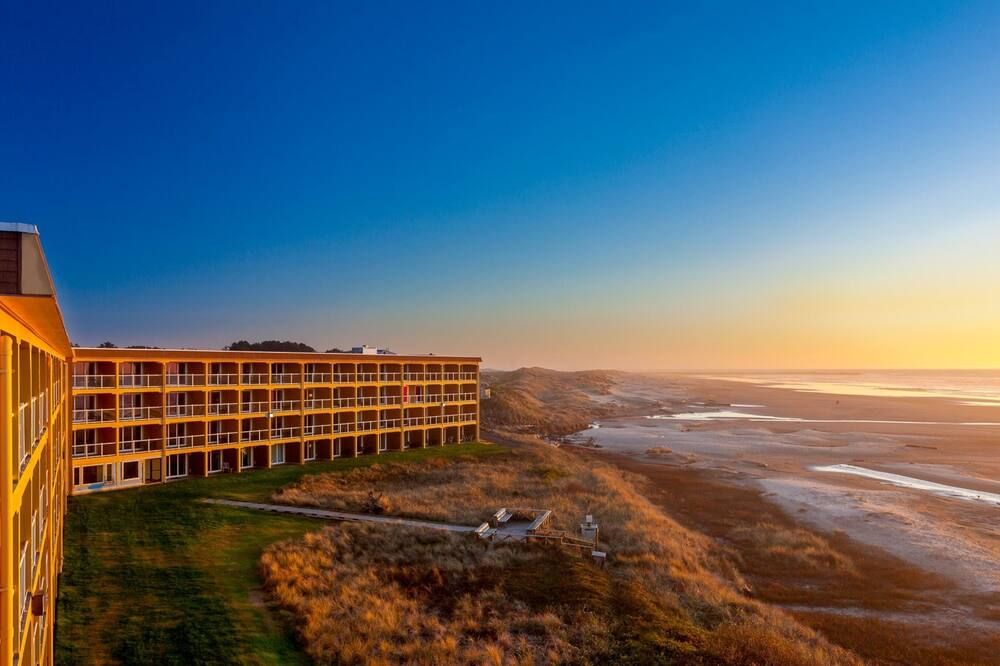 Driftwood Shores Resort - Florence