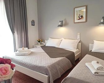 Papadioti Apartments - Pefki