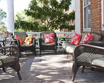 Port City Guest House - Wilmington - Binnenhof