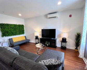 Suitable 1 block away from oriole stadium prolifcluxproperty.com - Baltimore - Sala de estar