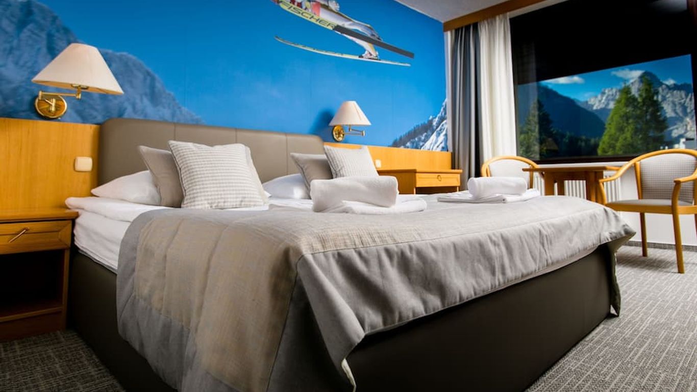 هوتل كومباس