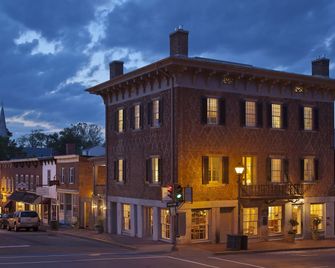 The Georges - Lexington - Будівля