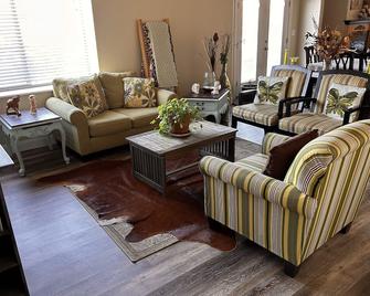 Eagles Nest - Eagle Mountain - Living room