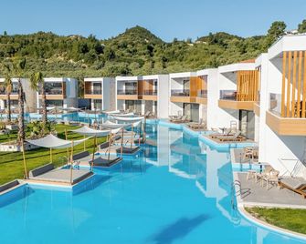Anna Island - Pefkochori - Pool