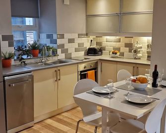 Annest - Bangor - Kitchen