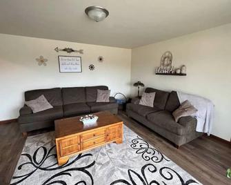 Cheerful 3 bedroom home North side of Manitowoc - Manitowoc - Soggiorno