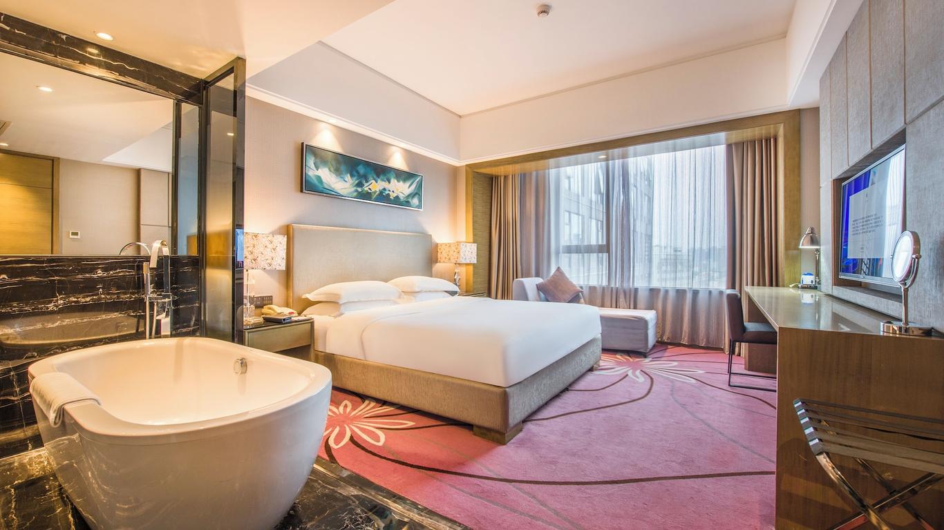 La Perle International Hotel