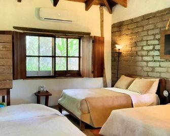 Hotel Hacienda San Lucas - Копан - Спальня