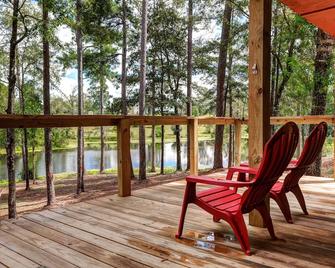 Absolute Tranquility - Century - Balcón