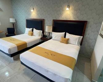 Hotel Maioris Bellavista - Culiacán - Bedroom