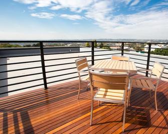 Max Executive Apartments - Johannesburg - Balcony