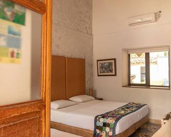 Hotel El Tesoro - San Jerónimo - Bedroom