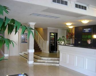 Capital City Center Hotel - Victoria - Vastaanotto