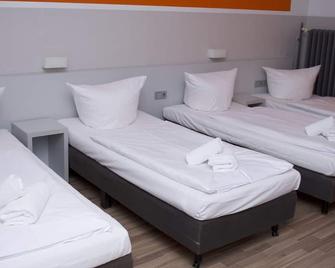 Colour Hotel - Frankfurt - Kamar Tidur