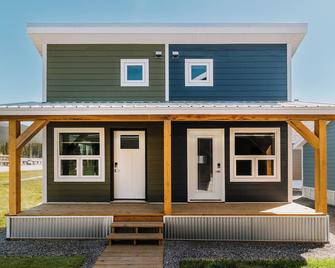 Roamer's Nook - Nordegg - Edificio