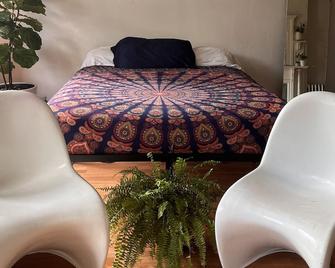 Bright studio in Hamilton Heights - New York - Bedroom