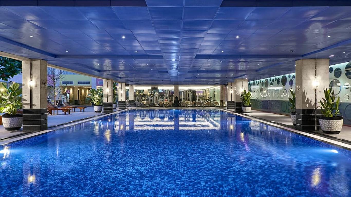 Fm7 Resort Hotel - Jakarta Airport