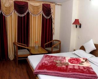 Hotel Le Gourmet Residency - Shimla - Bedroom