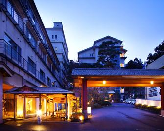 Shikino Yado Minoya Hotel - Yahiko - Building