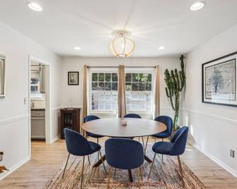 Chamblee Zen: Atl Wellness Oasis - Chamblee