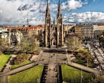 Hotel Claris - Prague - Building