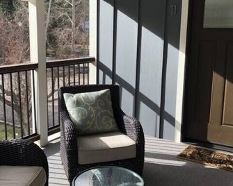 Quaint Queen Mountain Getaway - Carbondale - Balcone