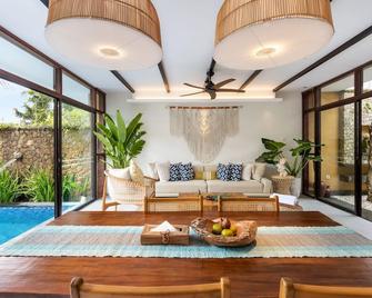 Ubud Green Resort Villas Powered by Archipelago - Gianyar - Living room