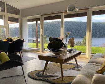 Cabin Oslofjord -sleeps14-seaview-familyfriendly - Drobak - Sala de estar