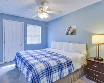 Upper Deck Hotel and Bar - Adults Only - South Padre Island - Bedroom