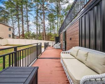 5 Mi to Stone Mountain: Lithonia Getaway - Lithonia - Balcony