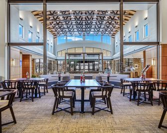 Embassy Suites by Hilton Detroit Metro Airport - רומולוס - מסעדה