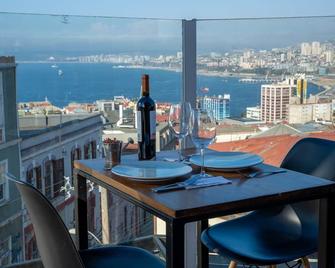 Bo Hotel & Terraza - Valparaíso - Balcón