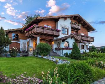 Abendblume - Leavenworth - Building