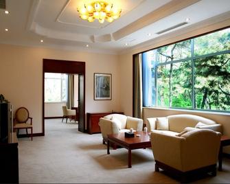 Liaoning Friendship Hotel - 瀋陽市 - リビングルーム