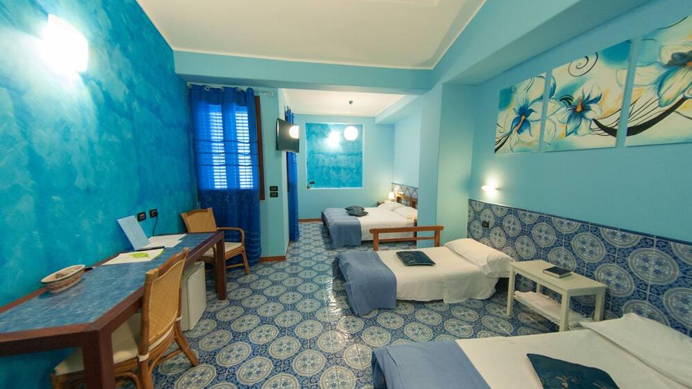 Petit Hotel