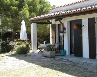 Sables Vignier-Domino St Georges D'oleron Self-Catering Gite - Saint-Georges-d'Oléron - Binnenhof