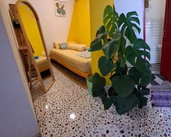 The Backyard Hostel - Yogyakarta - Bedroom